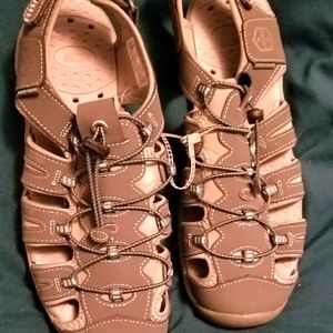 NWT Water summer shoes